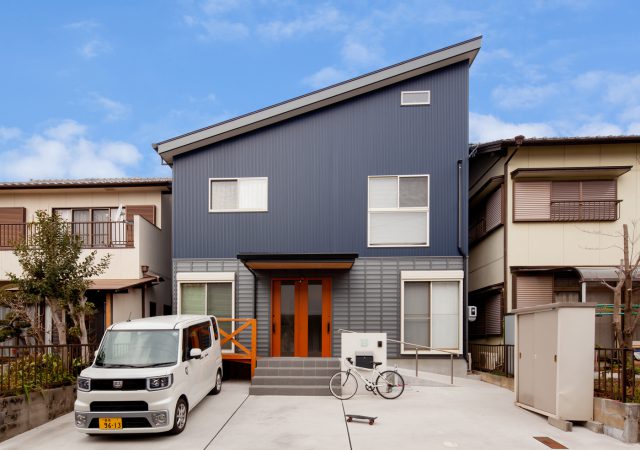 愛知県豊川市で三世帯家族が暮らす「古民家風和モダンの家」／注文住宅